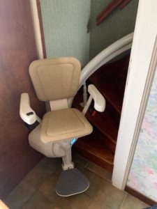 installation fauteuil monte-escalier